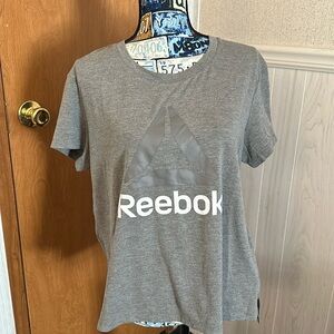 Reebok Women's Ultimate Slinky Jersey Logo Cropped Tee. Size L
